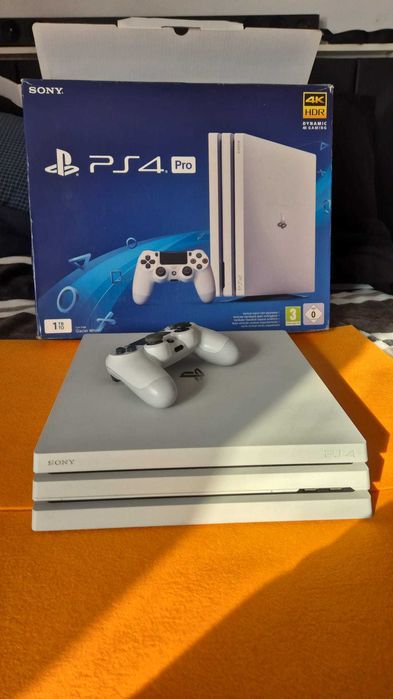 PlayStation 4 Pro Ps4 Pro 1TB + 1 Comando