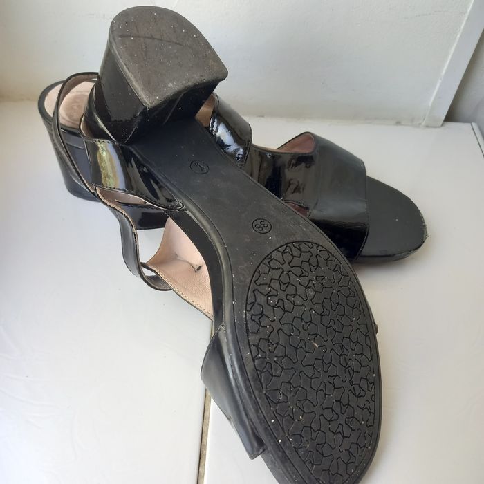 Продам босоножки, размер 38