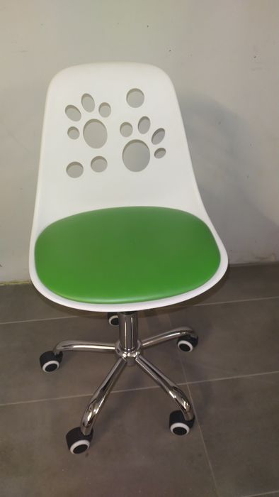 Krzesło obrotowe biurowe dziecięce