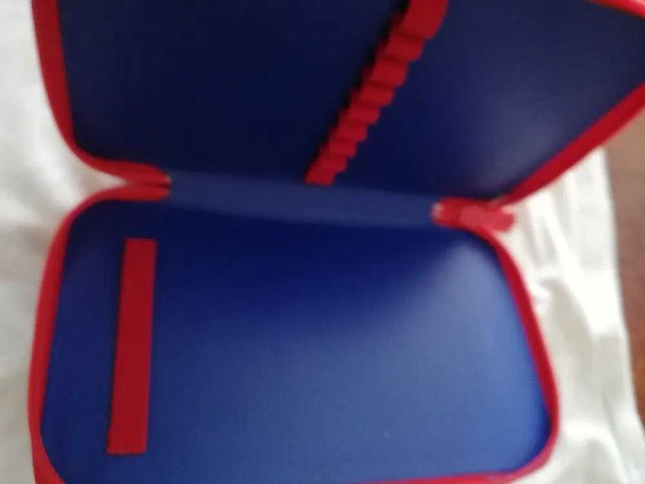 Piórnik podwójny , 2 komory , pusty , Kubuś Puchatek