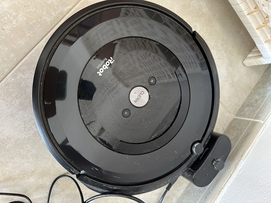 Robot preto a funcionar