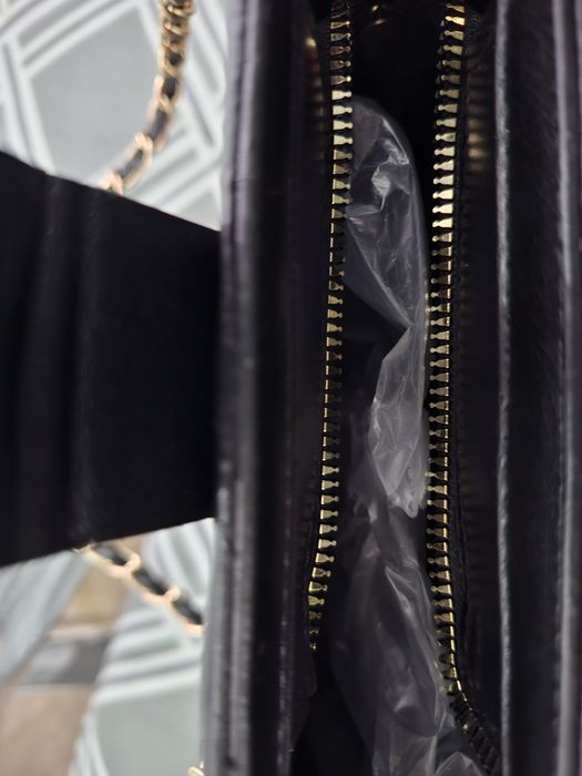 Vende-se Mala Pequena