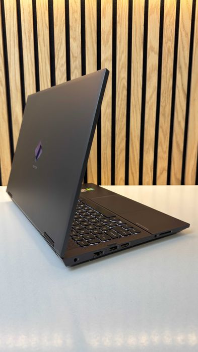 HP Omen 15.6" 144Hz Ryzen 5 5600H RTX 3060 6Gb 16Gb SSD 512 Gb