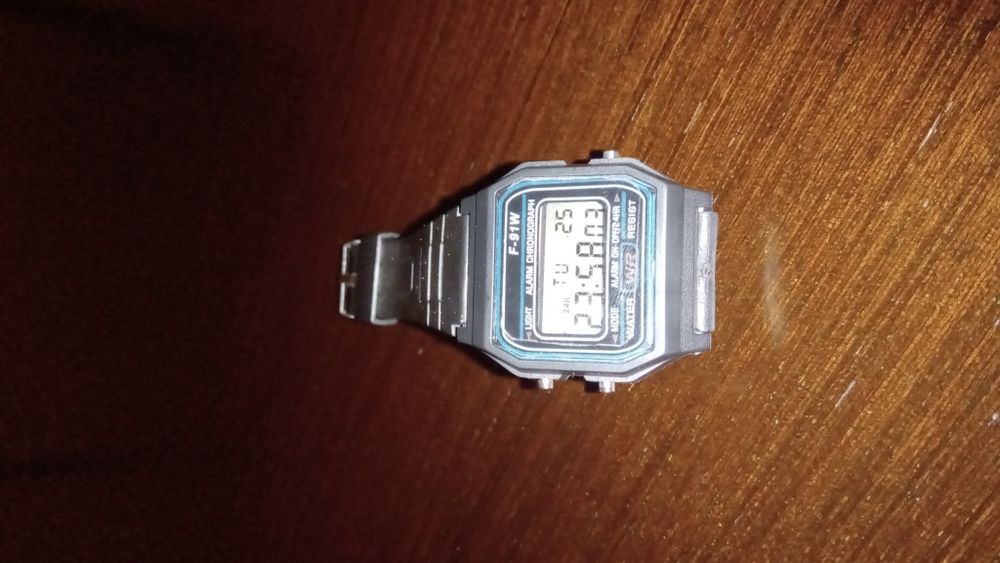 Relógio de pulso digital NOVO