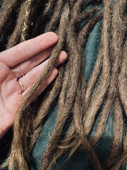 Piekne zadbane dredy naturalne