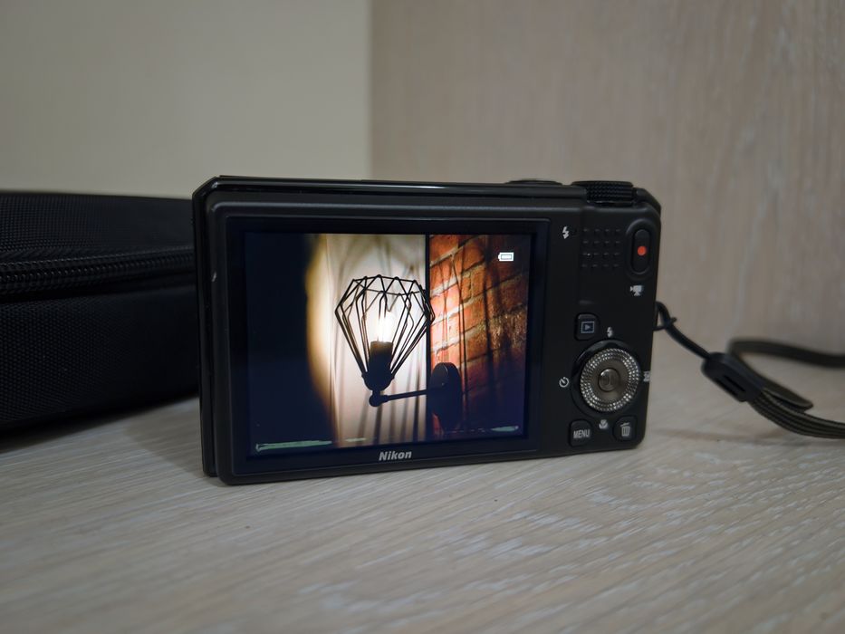 Фотоапарат Nikon S9100 + Чохол