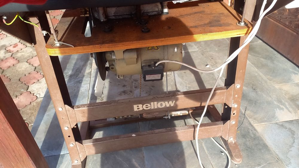 Продам оверлок .