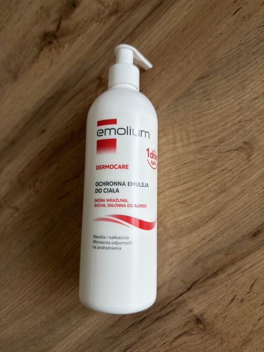 Ochronna emulsja do ciała Emolium 400 ml