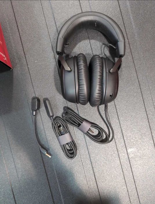Hyperx cloud III com fio