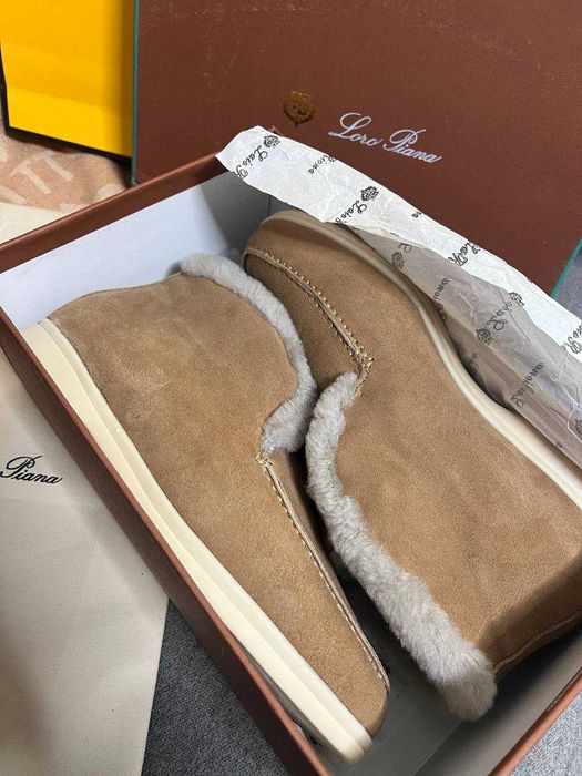 Loro Piana Open Walk Loafers – rozmiar 38, z futrem, kolor beige