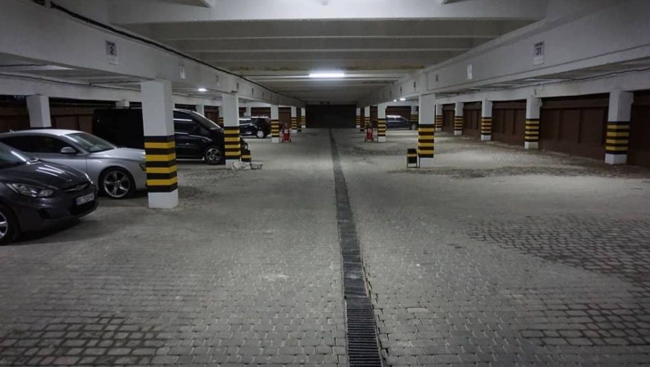 Паркомісце (Містечко центральне) Вул. ВИСОЧАНА  18