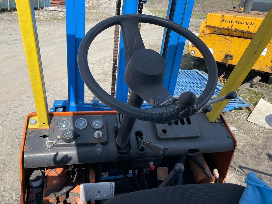 Wózek widłowy spalinowy