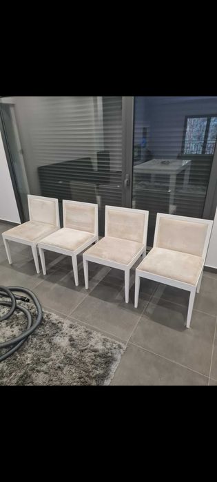 Mesa lacada extençivel