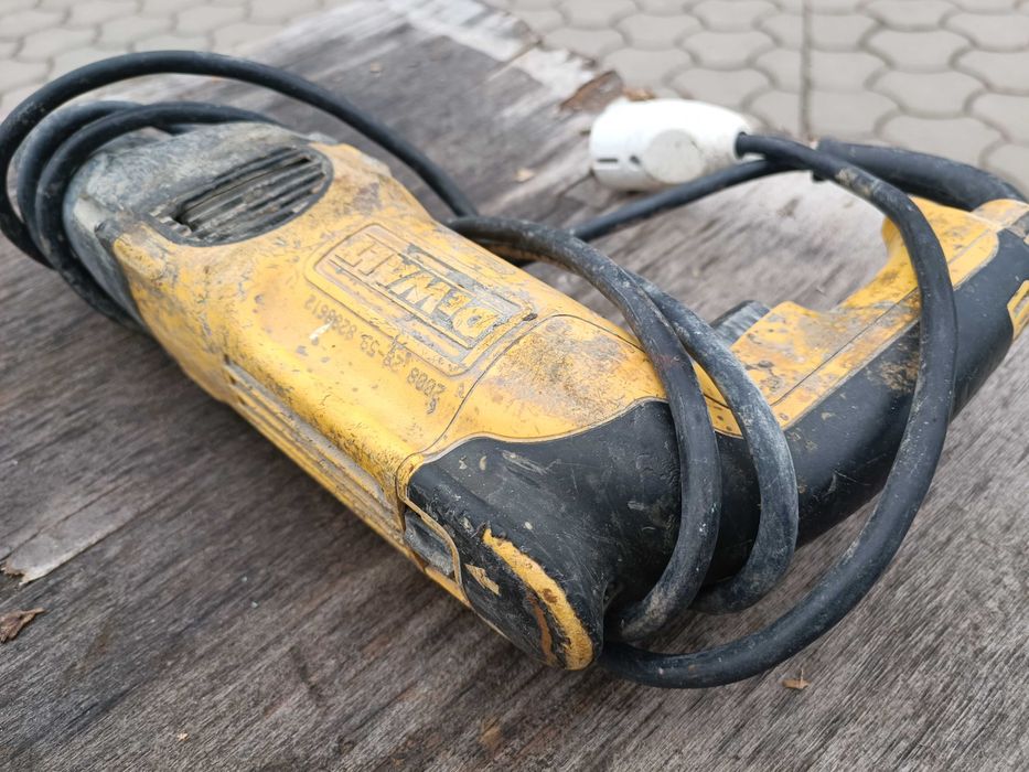 Перфоратор DeWALT