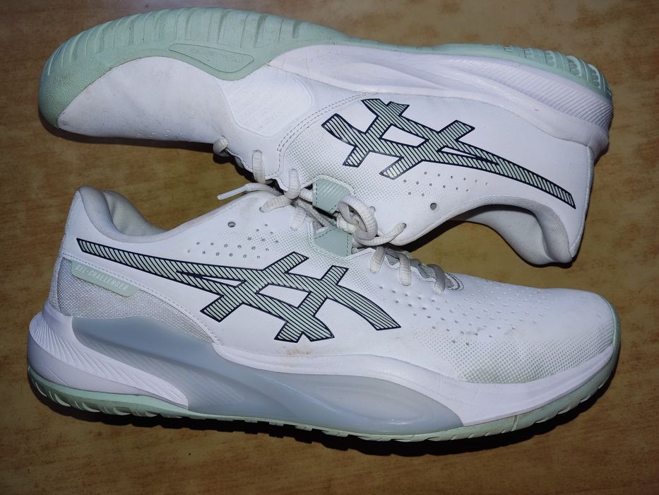 ASICS,в чудовому стані,48 розмір