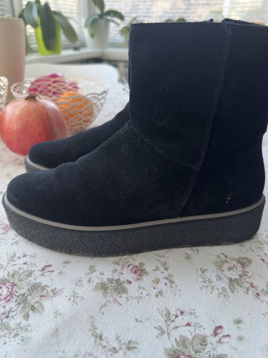 Зимні замшеві ботинки
