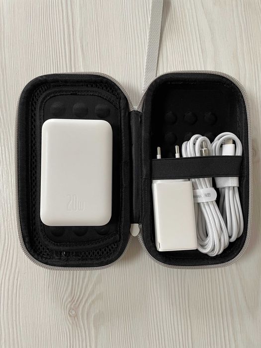 Сумка/оргнайзер для кабелів, зарядок, павербанків та інших аксесуарів