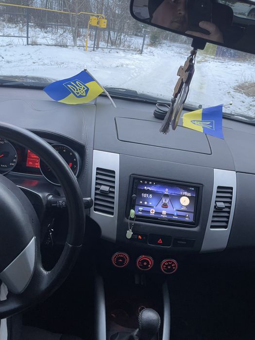 Продам міцубіши аутлендер