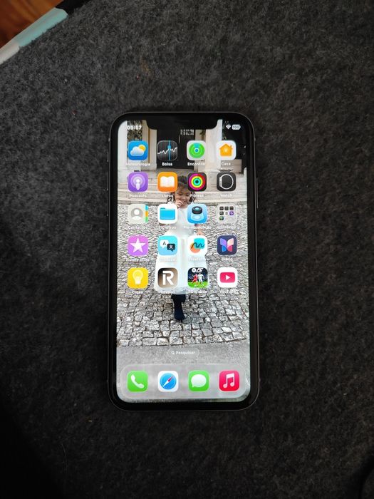 iPhone 11 em ótimo estado