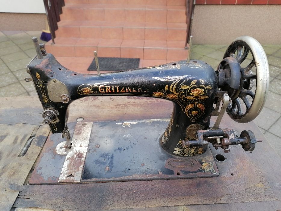 Zabytkowa maszyna do szycia GRITZNER