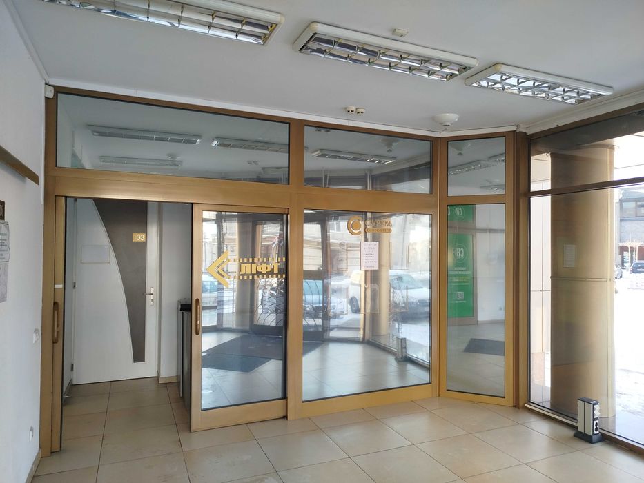 Оренда приміщення на 1 поверсі площею 130 кв.м.