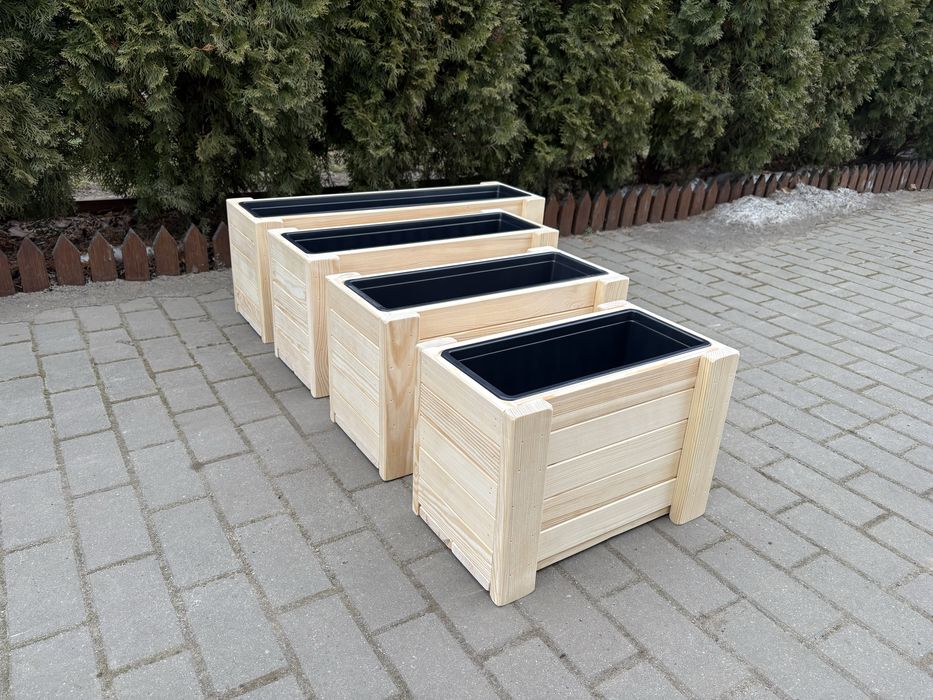 Donice drewniane z wkładem plastikowym