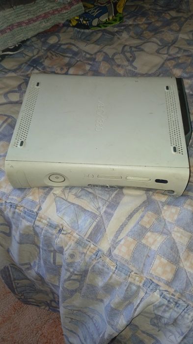 Xbox 360 com Controle + 16 Jogos Originais - Pronto para Jogar!