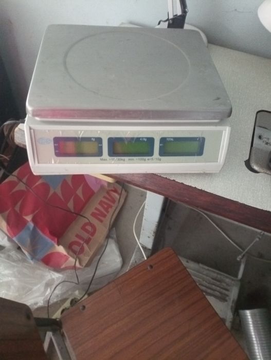 Balança digital  em bom estado