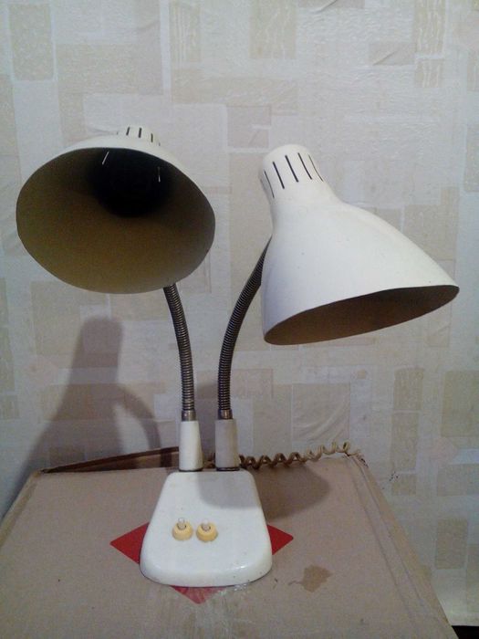 Лампа на 2 плафона настольная советская, коллекционная (СССР)
