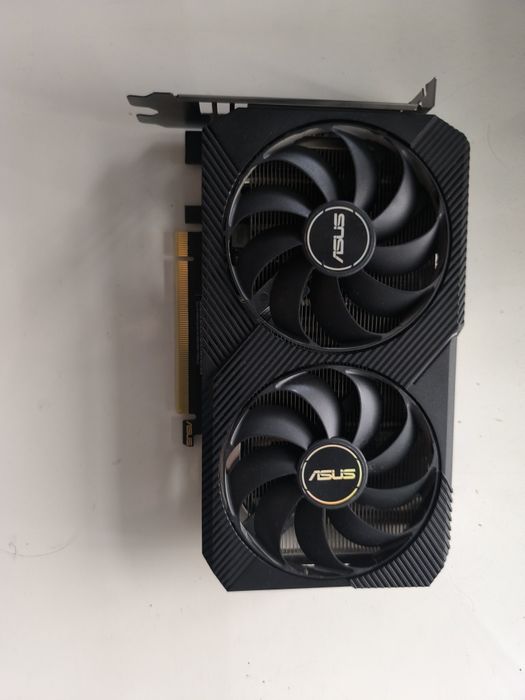відеокарта в ідеальному стані RTX 3060 12  гб оперативки