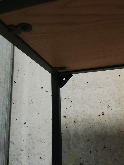 Półka industrialny styl