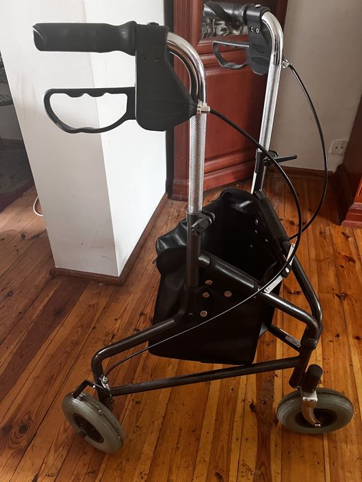 Chodzik dla osoby dorosłej