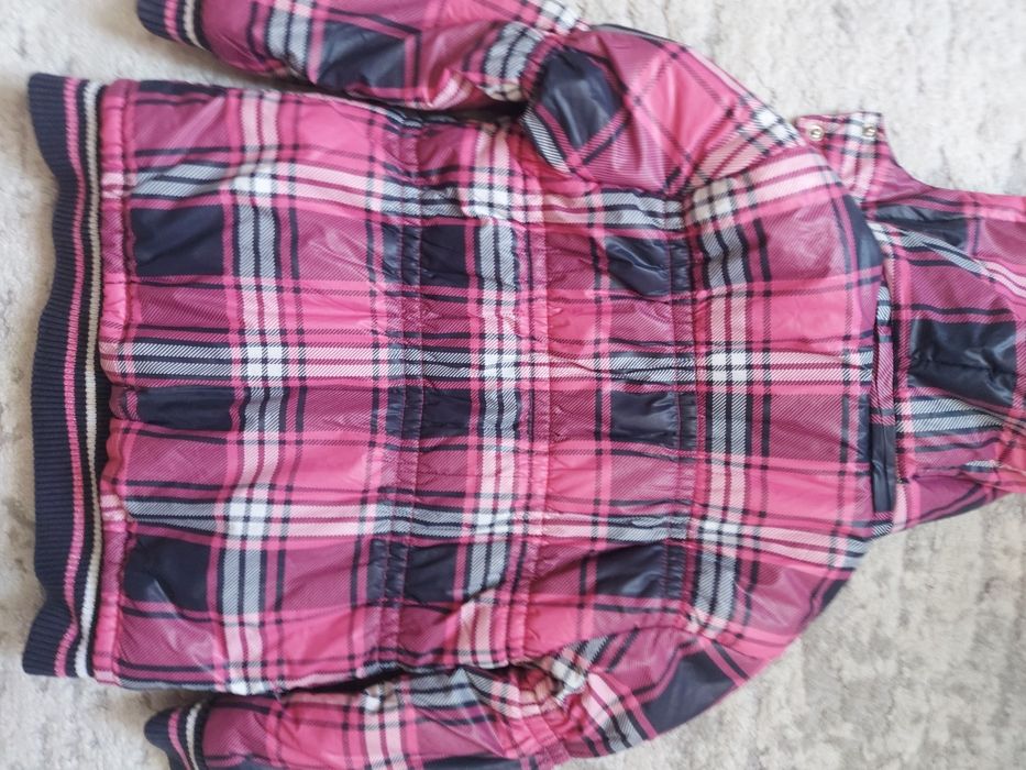 Куртка на дівчинку на 5-6років єврозима, холодна осінь, рання весна