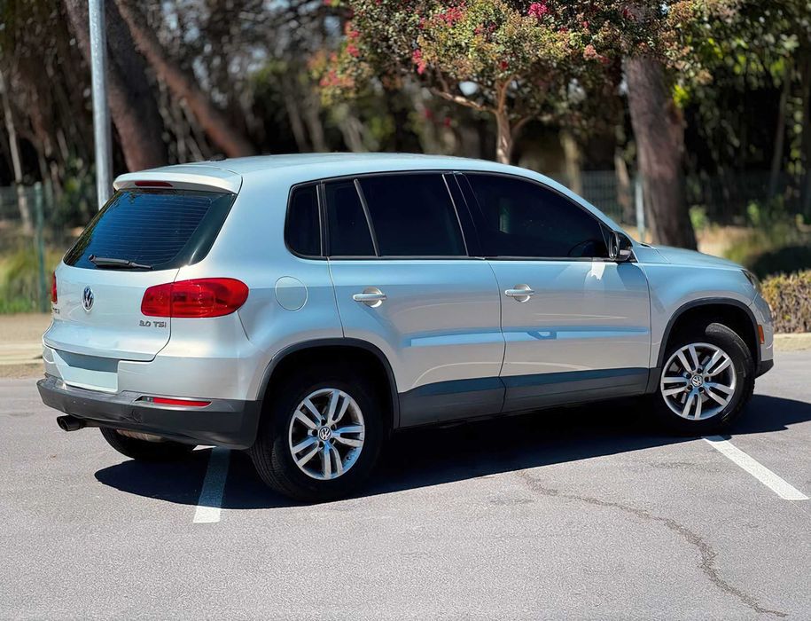 Volkswagen Tiguan      2013