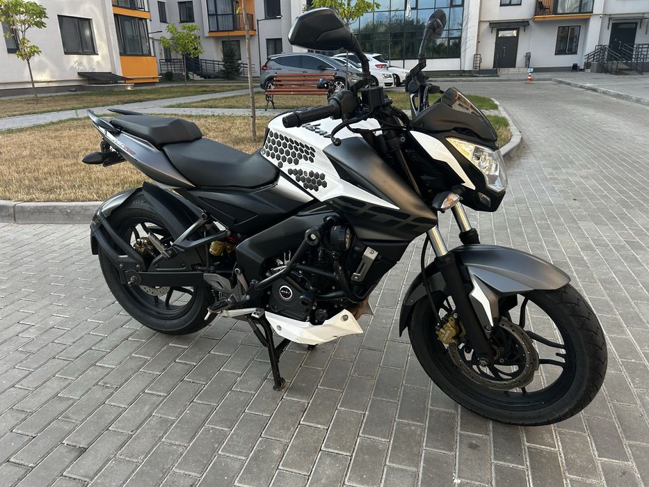 Bajaj pulsar NS200