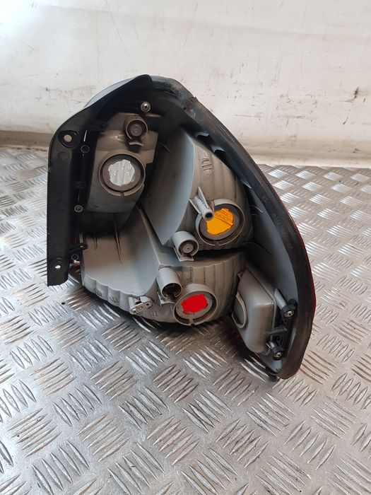 Lampa Depo Lewa Tył 083211928L Hyundai Santa Fe I 02R- Europa