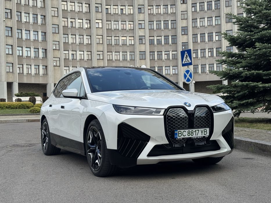 BMW iX 40 2023 Європа