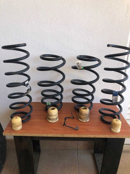 4 molas originais Jeep Wrangler JK (modelo 200cv)