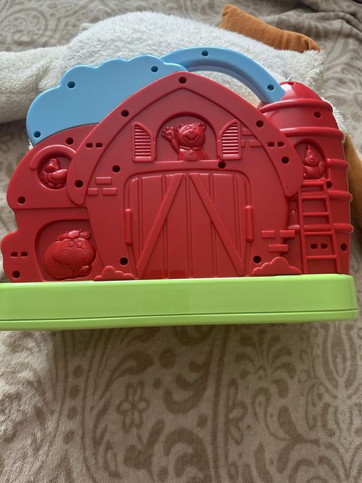 Іграшка ферма Chicco.