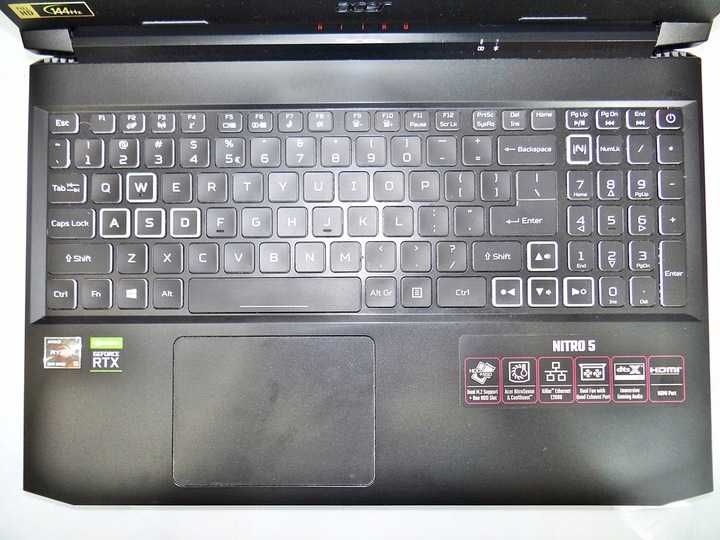 Acer Nitro 5 AN515-45-R6JT / GeForce RTX 3060 / 32 GB RAM / 1TB M.2