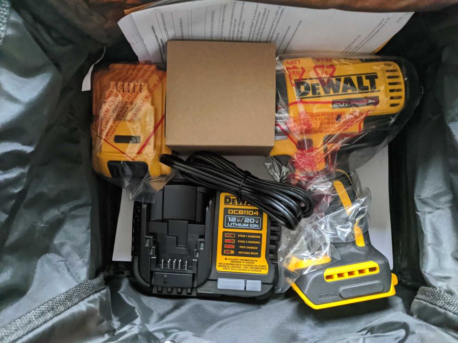 Бесщеточный ударный гайковерт DeWalt DCF900P1 ½" (обновленный DCF899)