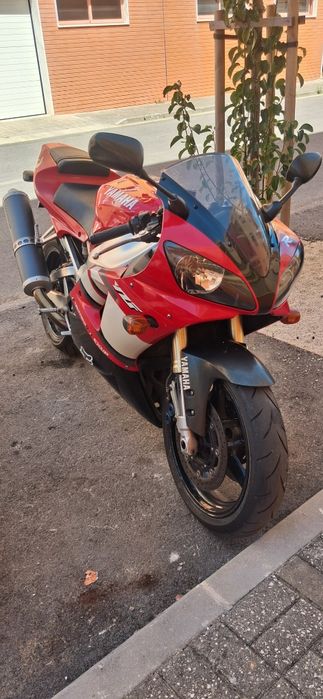 Vendo Yamaha R1 2002