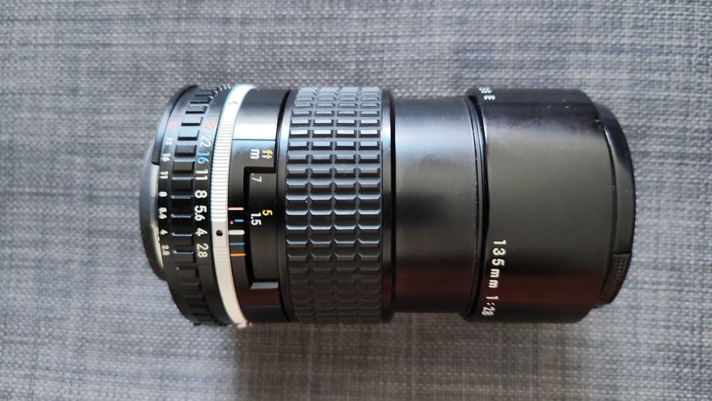 Objetiva Nikon 135mm 2.8 serie E