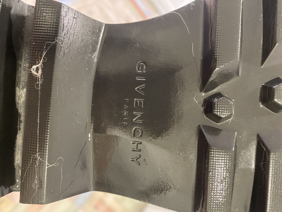 Туфлі GIVENCHY 40р