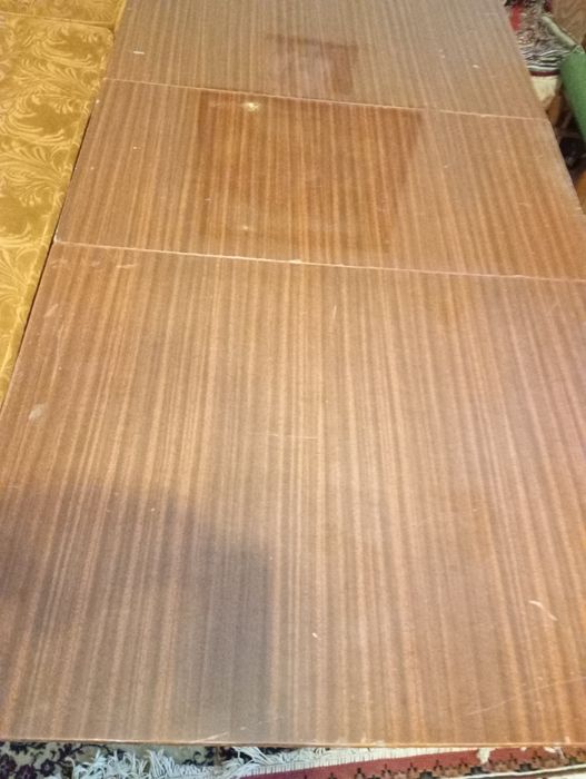 Продам роздвіжний стіл і стілкнишка