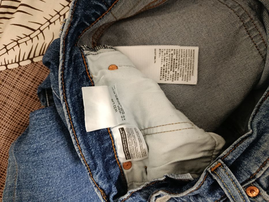 Джинси Levi's в супер стані W32