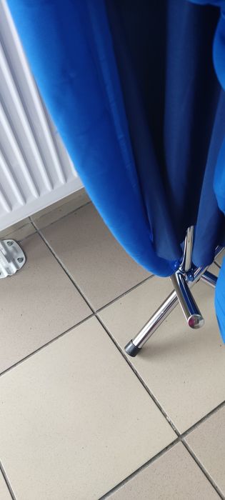 Sukienka elegancka plisowana M