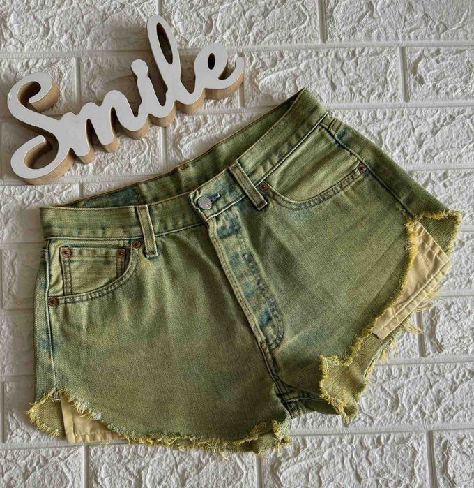 Cтильні шорти Levi's.