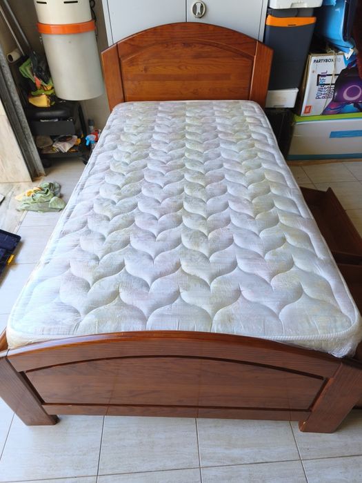 Cama solteiro colchão ortopédico