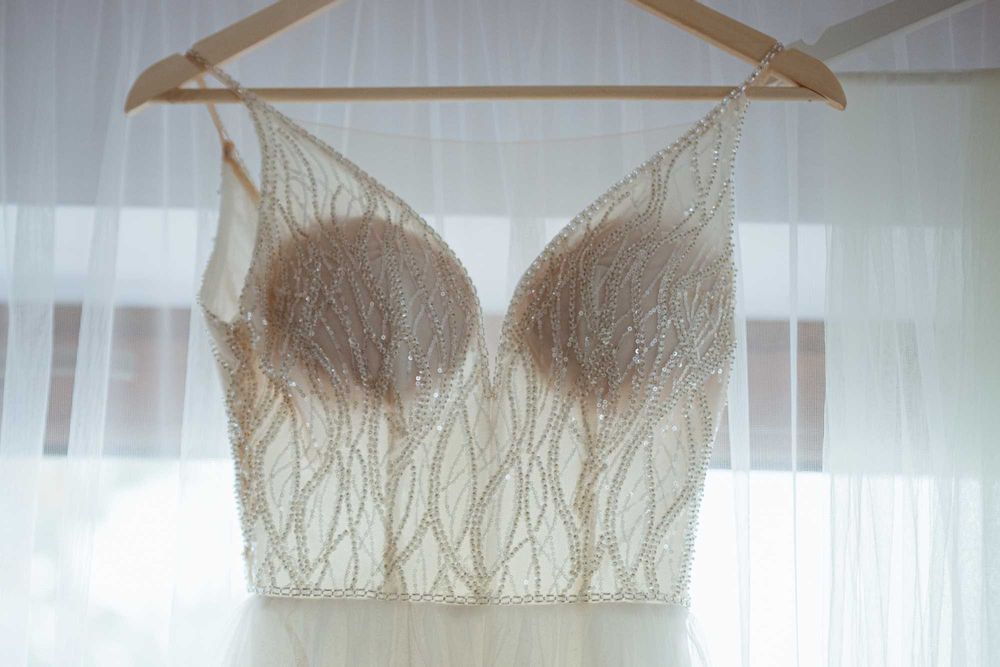 Sprzedam suknię ślubną, gratis: komin i welon  - salon Laura Toruń